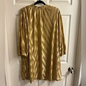 Listicle Elegant Chevron-Pattern Gold Women's Dress Size M